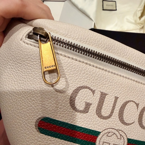 Gucci Cream Belt Bag with Red and Green Accents - Picture 3 of 10